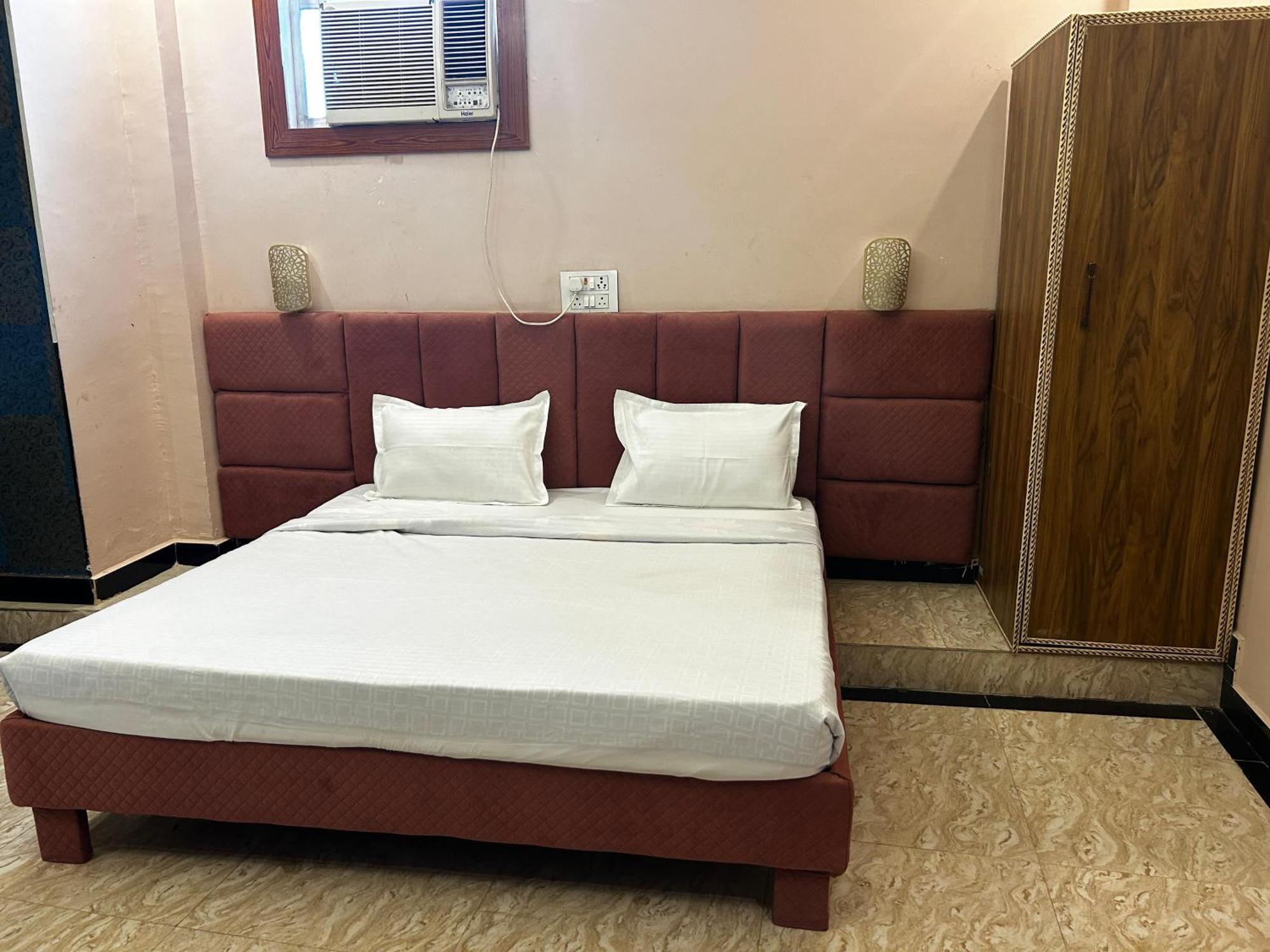 Hotels7Apple Mahoba Exterior photo