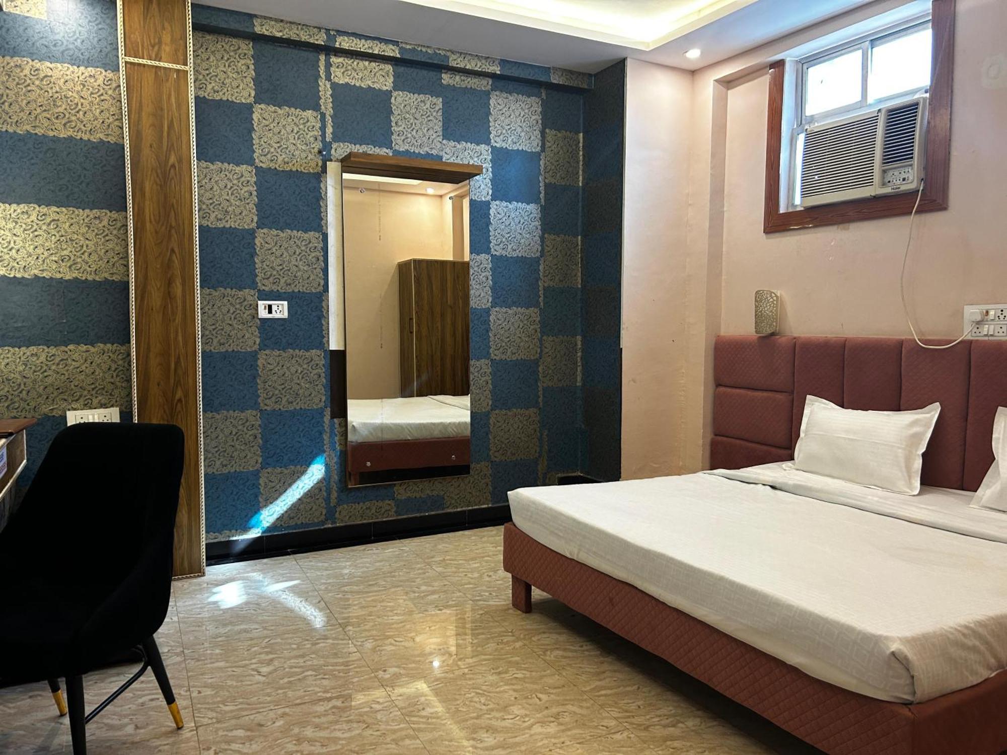 Hotels7Apple Mahoba Exterior photo